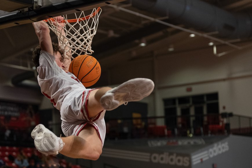 Drury pays tribute to the late Dr. Edsel Matthews, sweeps rival SBU in annual Highway 13 Cat Fight