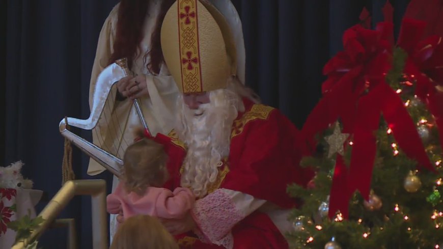 Czech winter market brings holiday cheer to St. Louis