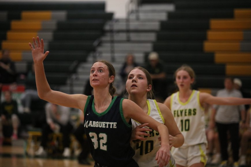 Lindbergh girls basketball loses first game of season