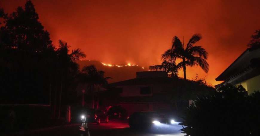 Wildfire explodes near Pepperdine University; evacuations ordered