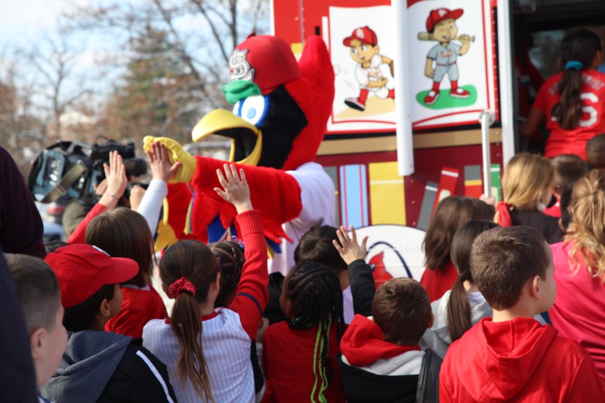 New St. Louis County Library bookmobile unveiled at Bierbaum Elementary School