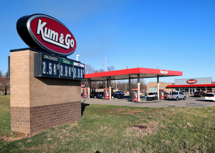 Maverik takes first steps to rebrand a Springfield Kum & Go store