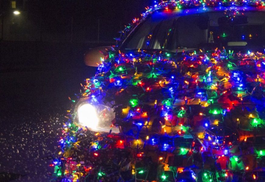 Is it legal to drive with Christmas lights on your car in Missouri or Arkansas?