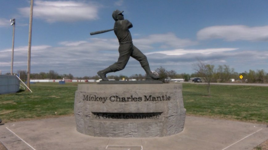 Commerce man accused of trying to burn Mickey Mantle statue