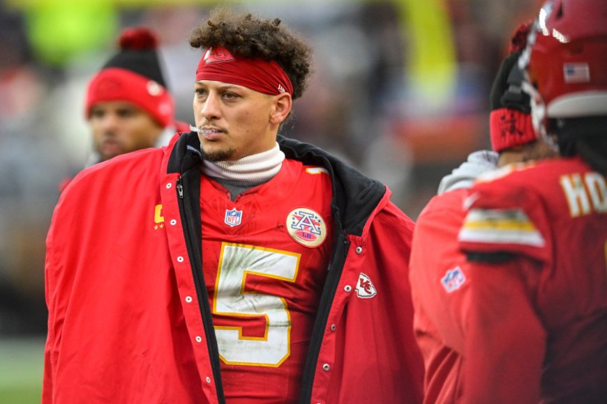 Patrick Mahomes says he'll push to play vs. Texans