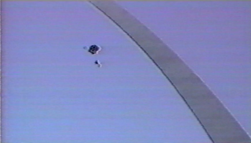 The time a base jumper parachuted off the St. Louis Arch