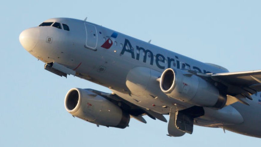 American Airlines back running following tech issues