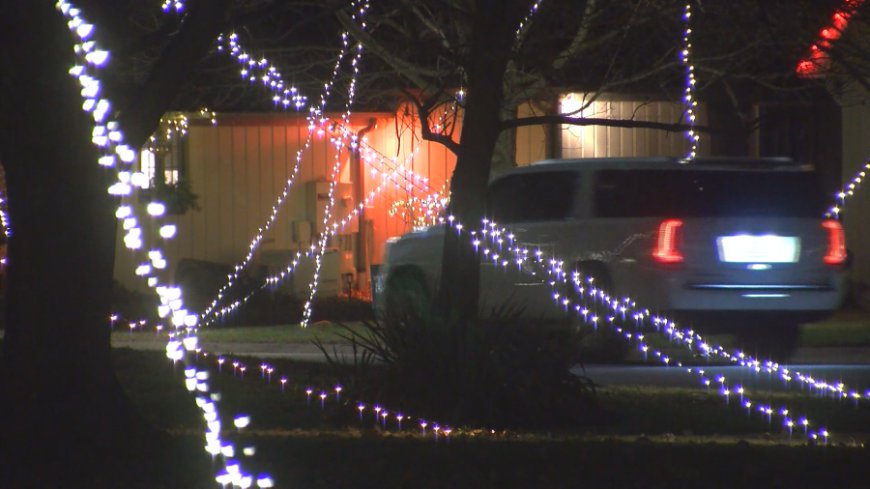 Neighborhood light display continues to grow in Pittsburg