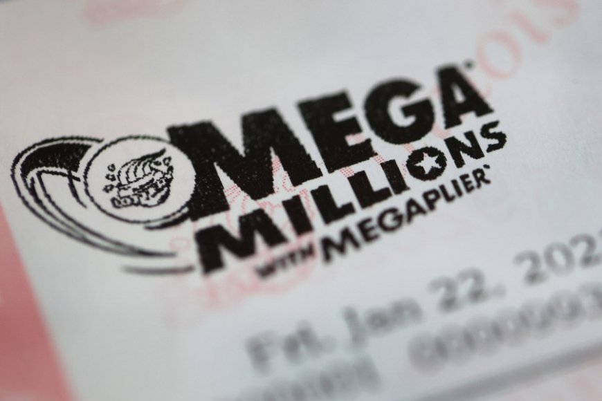 Numbers drawn for Christmas Eve $1 billion Mega Millions jackpot