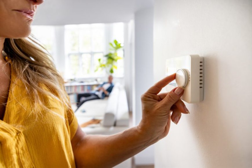 Should you set your thermostat to 'emergency heat' when weather is very cold?