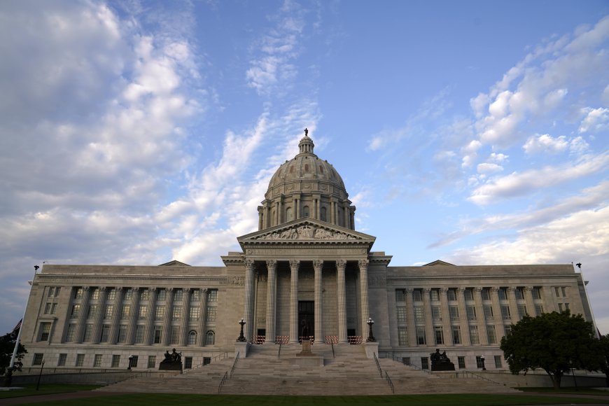 Hustle and bustle returns to Missouri Capitol for new legislative session