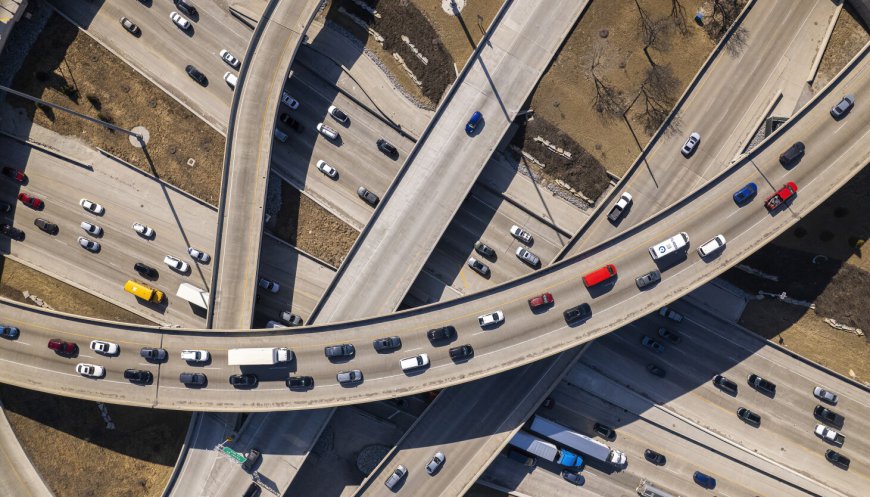 Illinois eyes taxing drivers by the mile rather than by the gallon of gas