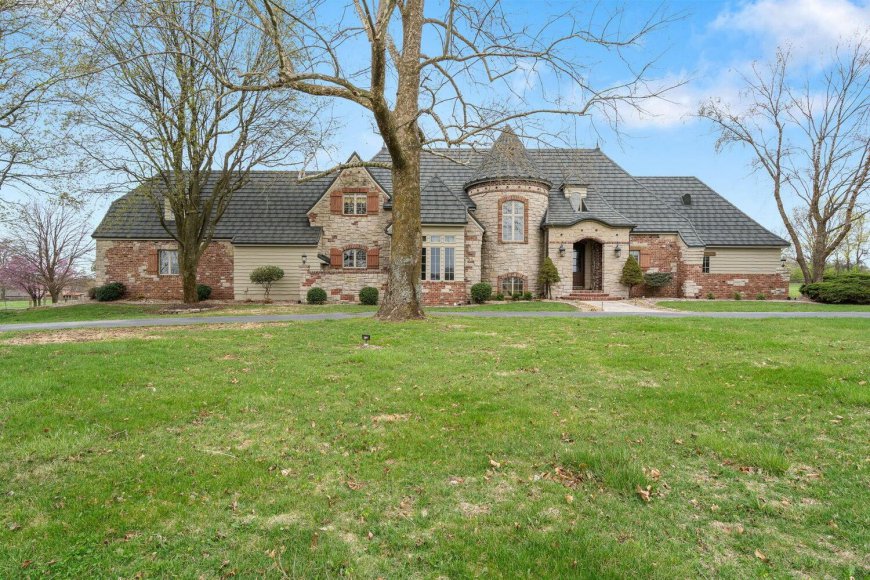 Curb Appeal: April marks busiest month of 2025 for high-end homes
