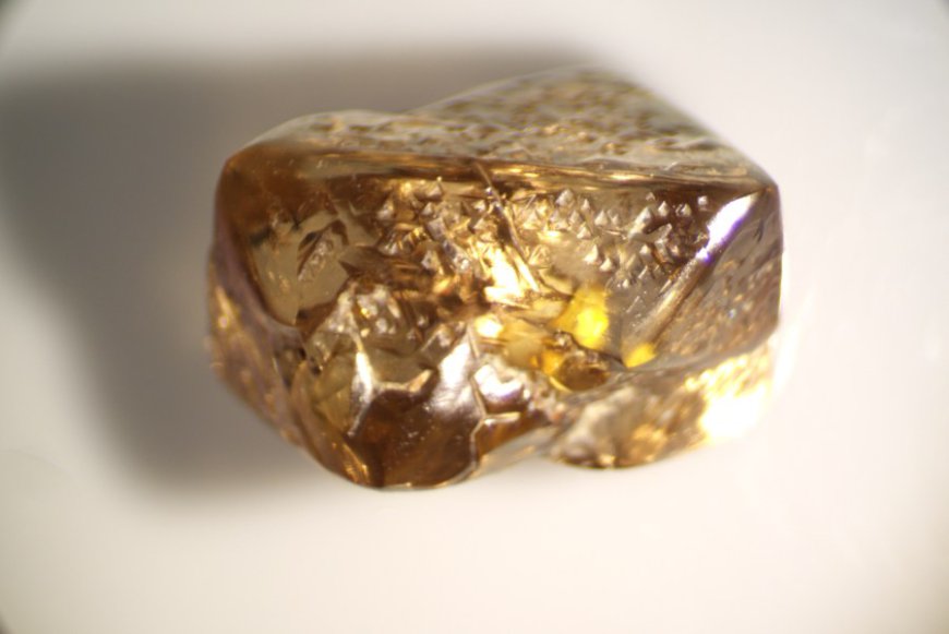 Minnesota man finds 3.81-carat brown diamond at Arkansas State Park