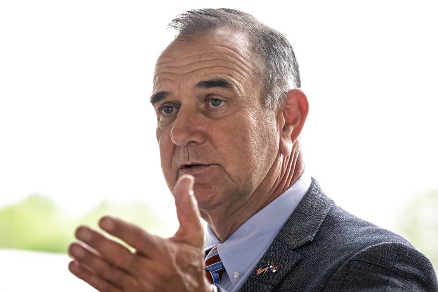 Missouri Gov. Kehoe signs bill repealing paid sick leave