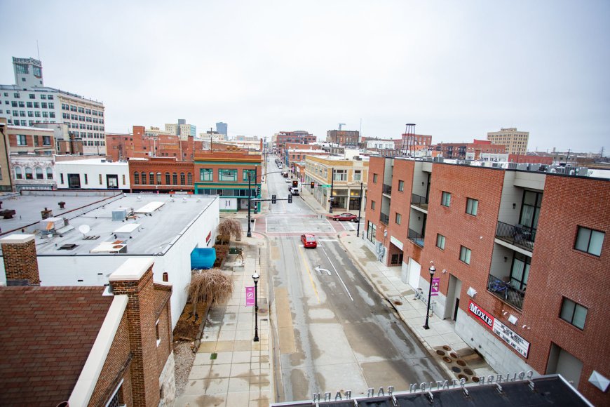 Council considers lifting cap on event liquor permits