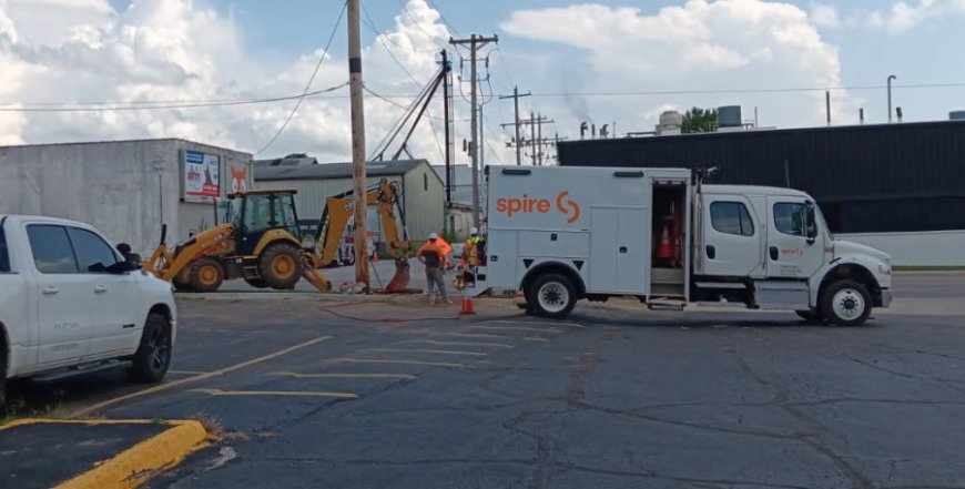 Highway 14 in Nixa closed due to natural gas leak