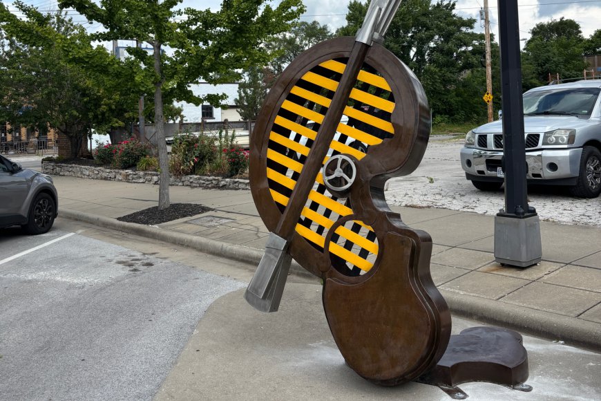 Sculpture Walk Springfield pilot program places more public art along Historic C-Street