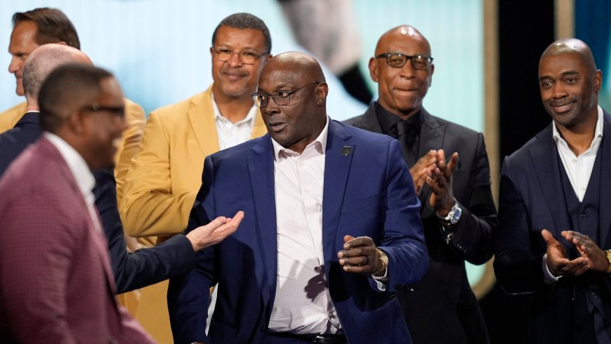 Sterling and Shannon Sharpe make history as first siblings inducted into Pro Football Hall of Fame