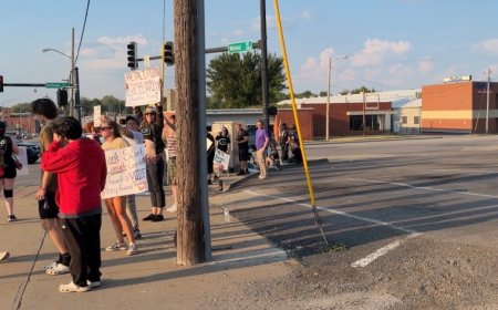 Former dispensary employees protest firings in Springfield