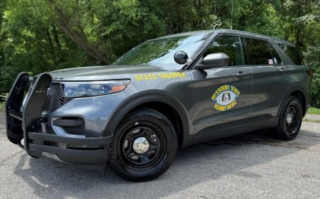 Springfield teens injured after crash involving golf cart