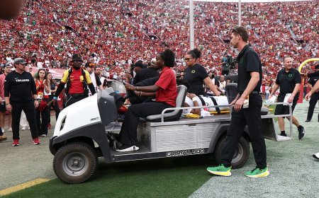 Dante Moore leaves Oregon-USC game in an ambulance, evaluated at local hospital