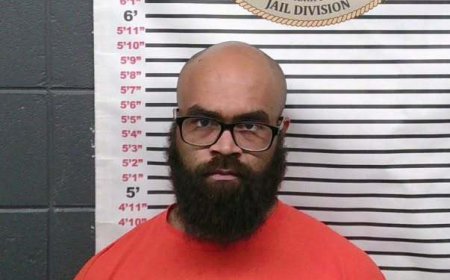 Suspect arrested after barricading himself in Willow Springs home