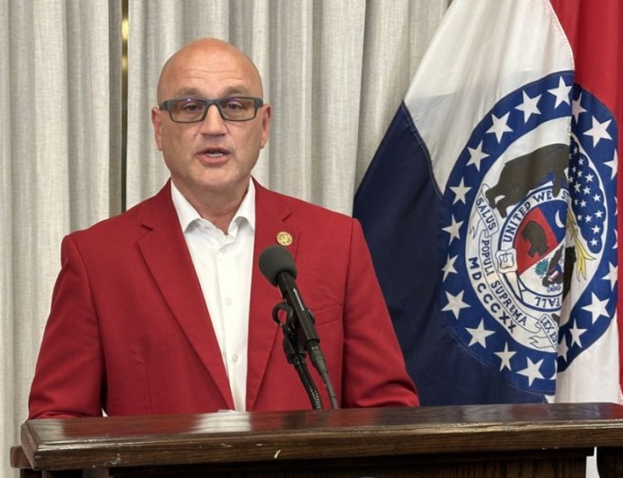 Whistleblower accuses Hoskins' office of retaliation, election interference