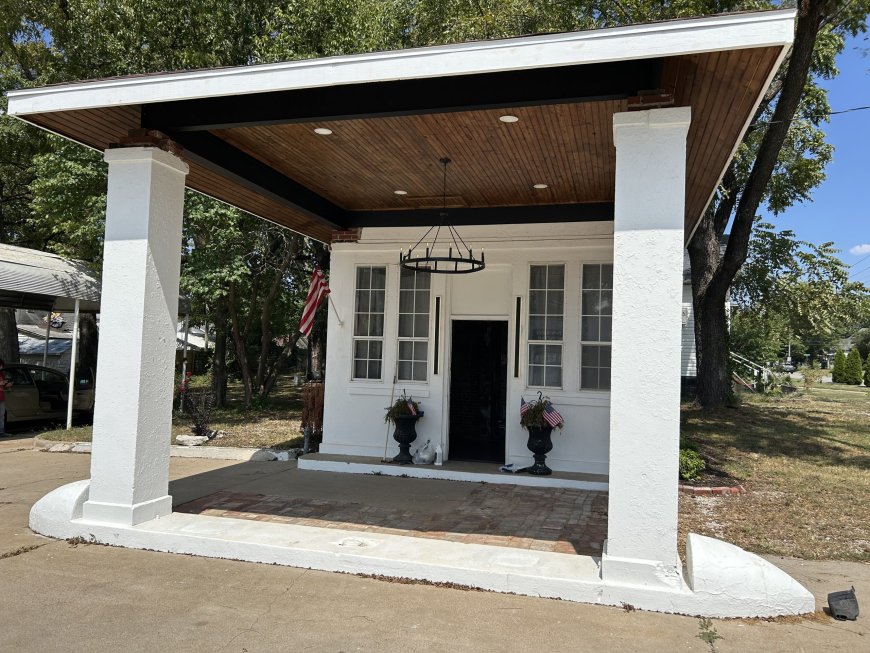 Answer Man: Reader notices work on tiny building at Grant and Division that once was a gas station