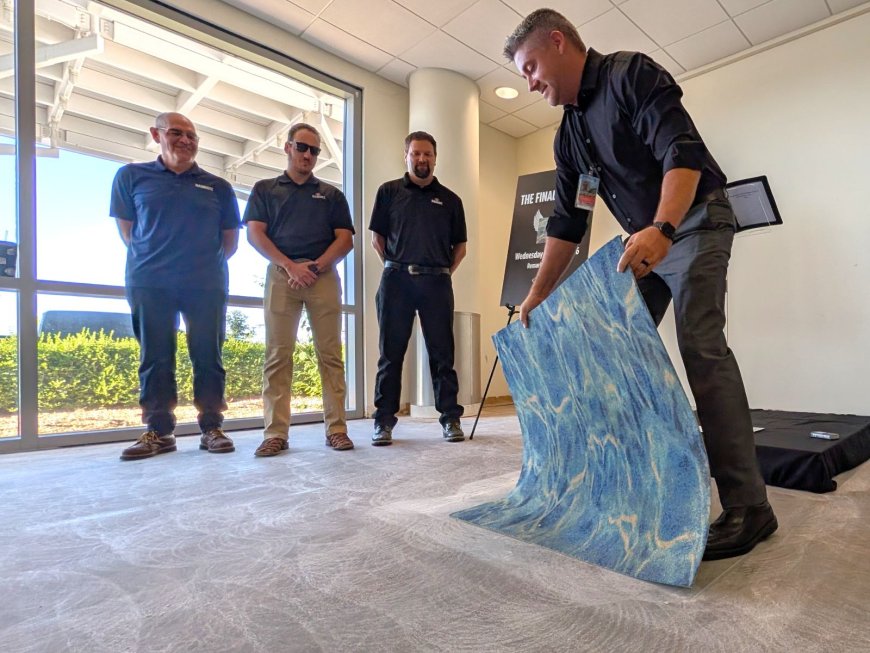 Last piece of Springfield airport’s carpet eulogized before removal