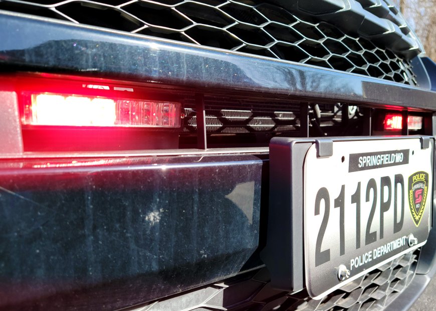 One person killed, two injured in Springfield two-vehicle crash