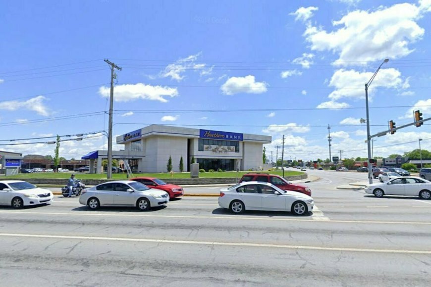 Hawthorn Bank holding company completes merger