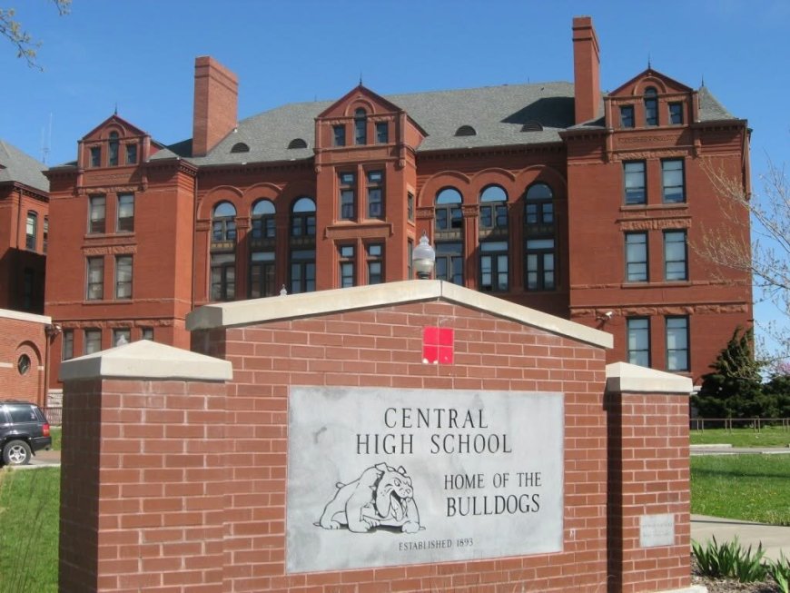 Ten Springfield-area seniors named National Merit Scholarship semifinalists