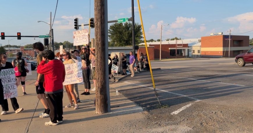 Former dispensary employees protest firings in Springfield