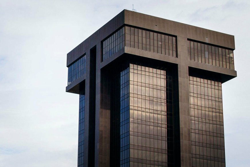 Hammons Tower owner sues Strong Law 