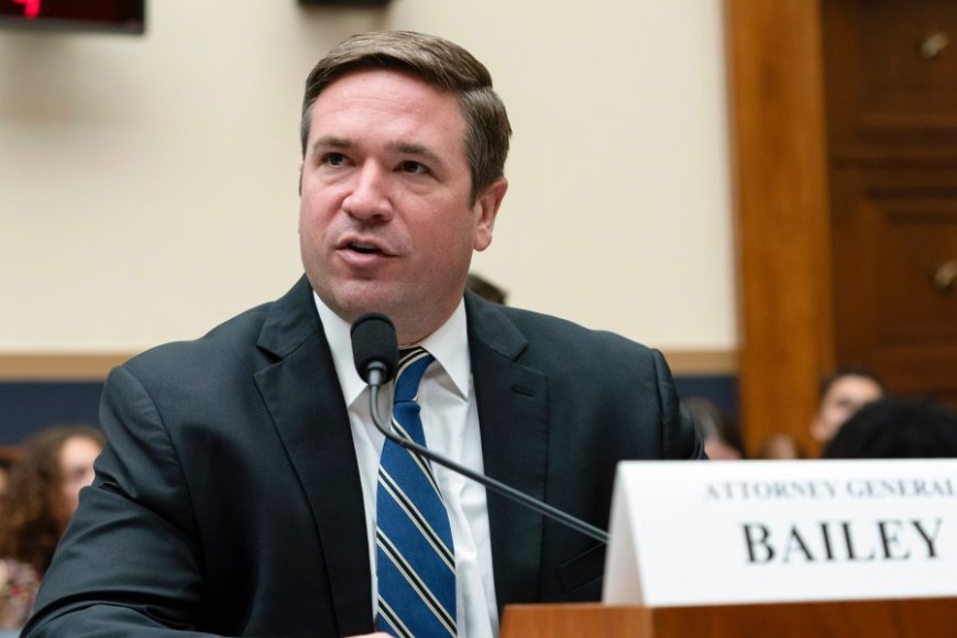 Andrew Bailey steps down from FBI to return to Missouri
