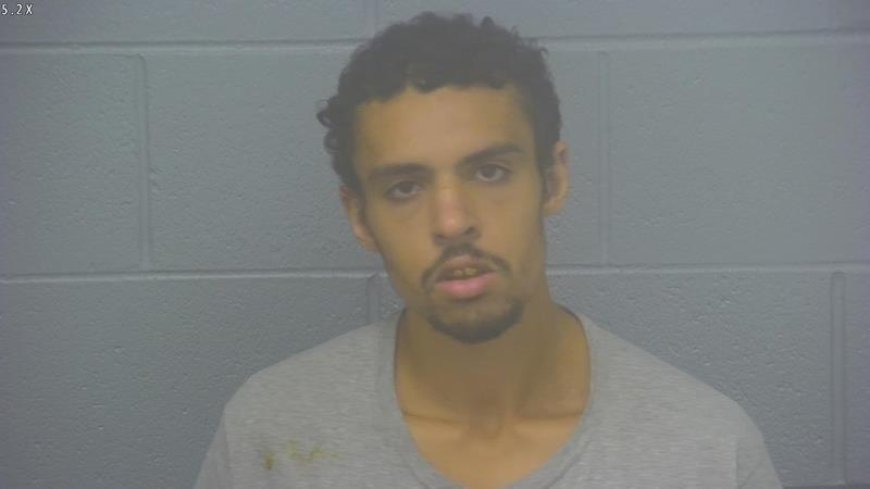 Man charged after attempted robbery leads to Springfield pursuit