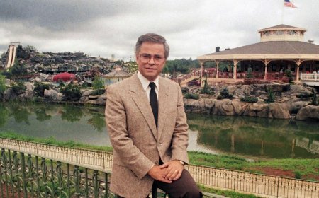 Ozarks First's Mike Landis gives a breakdown of local televangelist Jim Bakker's life