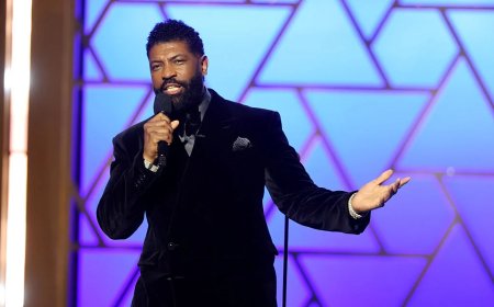 Deon Cole gifts his friends brand-new vehicles in emotional surprise