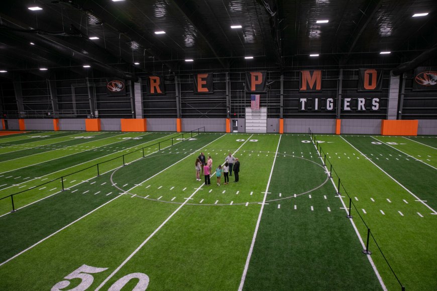 Republic School District opens activities center