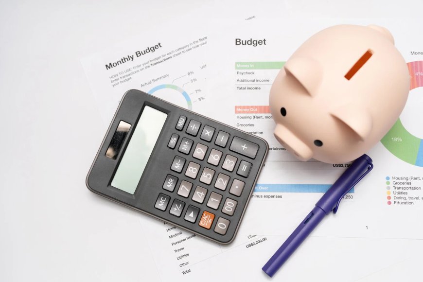 More Than 1 In 3 Americans Earning $300K Live Paycheck To Paycheck